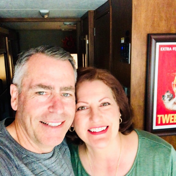 Meet your Posher, Karmen - Picture 2 of 8